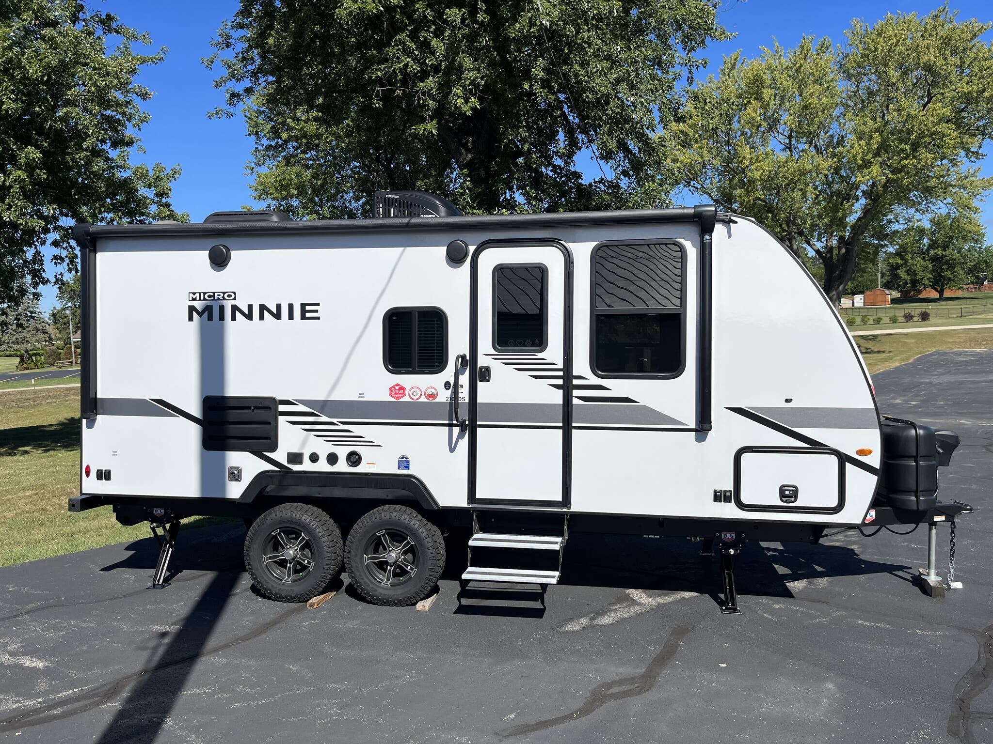 2022 Winnebago Micro Minnie 2108DS