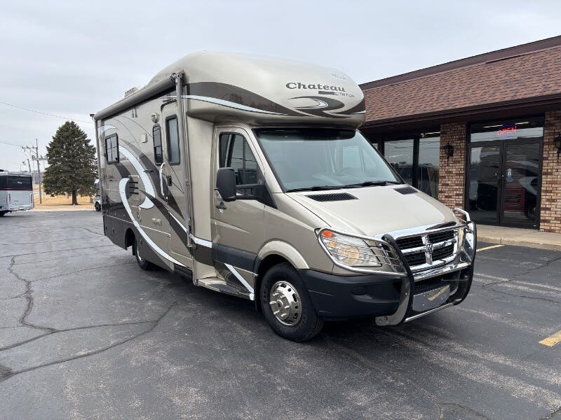 2008 Citation Four Winds Chateau  Sprinter 24SA by Thor from Winnebago Motor Homes in Rockford, Illinois