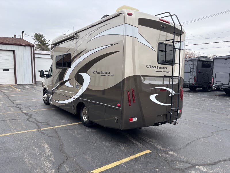 Used 2008 Thor Citation Four Winds Chateau  Sprinter 24SA available in Rockford, Illinois
