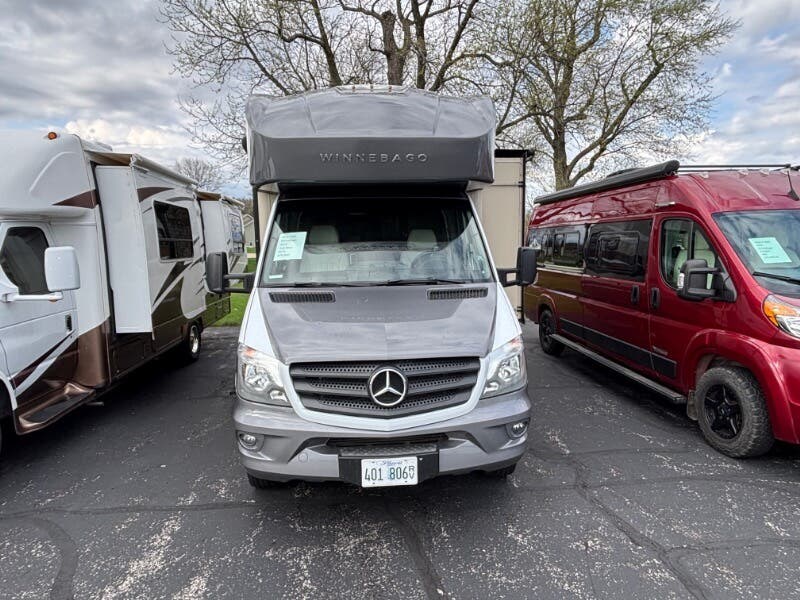 2016 Winnebago View 24G - Used Class C For Sale by Winnebago Motor Homes in Rockford, Illinois