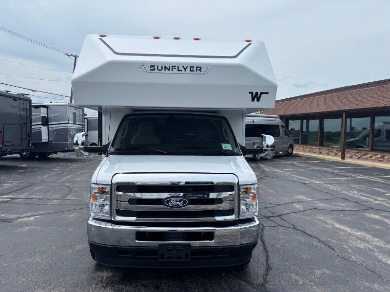 2027 Winnebago Sunflyer 24GG - New Class C For Sale by Winnebago Motor Homes in Rockford, Illinois