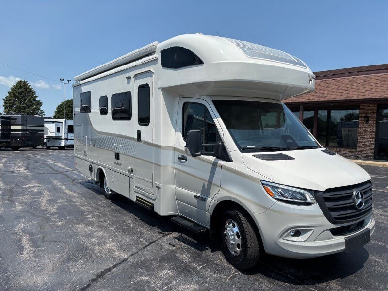 2027 View 24R by Winnebago from Winnebago Motor Homes in Rockford, Illinois