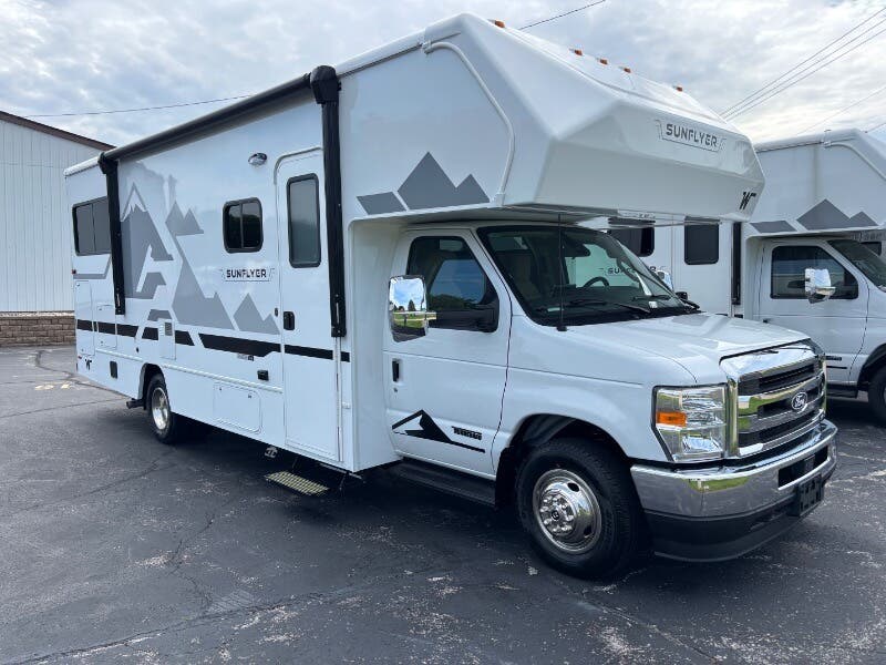2027 Sunflyer 24GG by Winnebago from Winnebago Motor Homes in Rockford, Illinois