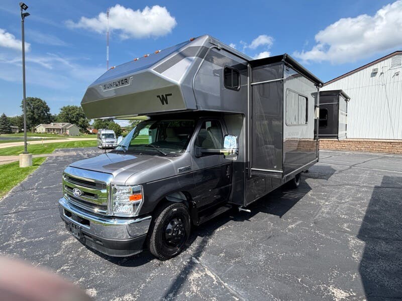 New 2027 Winnebago Sunflyer 326FE available in Rockford, Illinois
