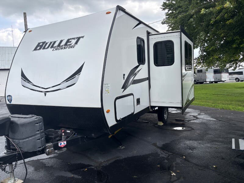 2021 Bullet Crossfire 1850RB by Keystone from Winnebago Motor Homes in Rockford, Illinois