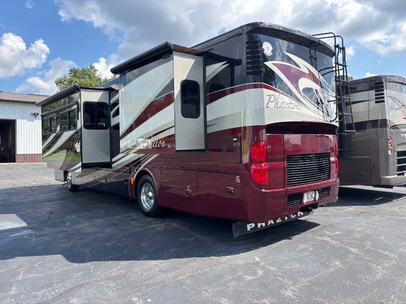 Used 2013 Tiffin Phaeton 36QSH available in Rockford, Illinois