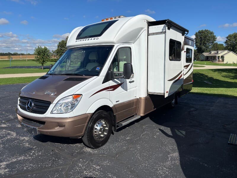 2014 View Profile 24G by Winnebago from Winnebago Motor Homes in Rockford, Illinois