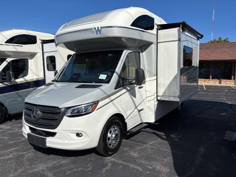 2027 View 24R by Winnebago from Winnebago Motor Homes in Rockford, Illinois