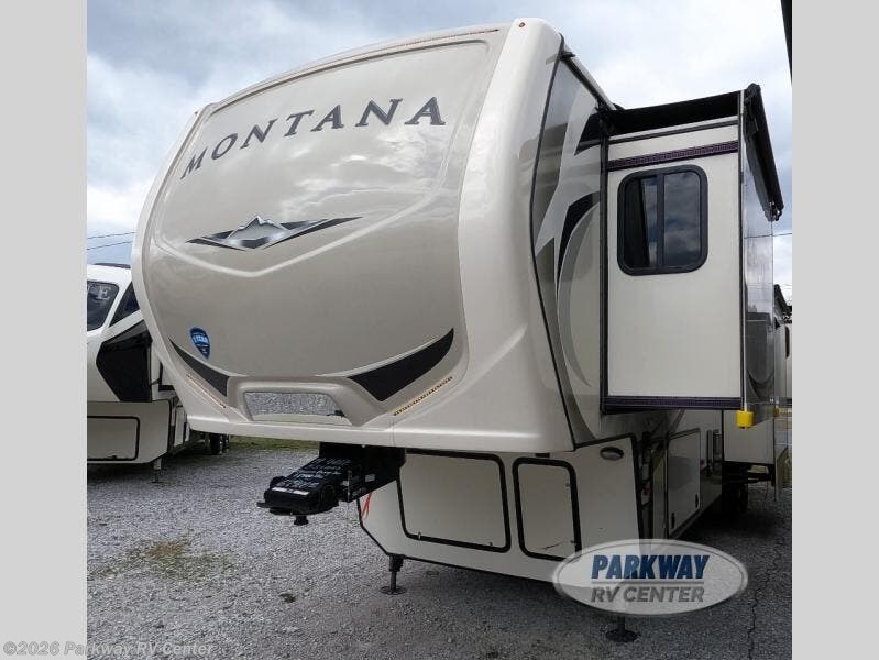 2019 Montana 3791RD by Keystone from Parkway RV Center in Ringgold, Georgia