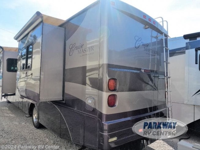 2005 Cruisemaster 3755LE by Georgie Boy from Parkway RV Center in Ringgold, Georgia