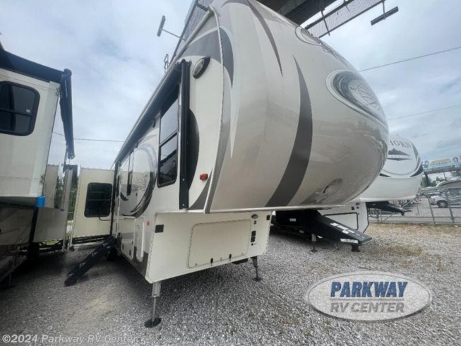 2018 Columbus F384RD by Palomino from Parkway RV Center in Ringgold, Georgia