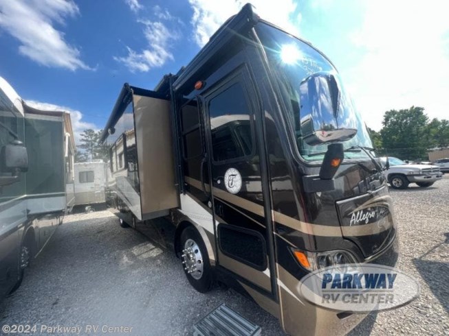 2013 Allegro Breeze 32 BR by Tiffin from Parkway RV Center in Ringgold, Georgia