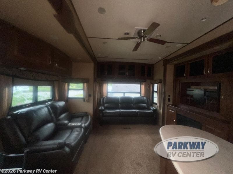 Used 2015 CrossRoads Rushmore Washington RF39WA available in Ringgold, Georgia