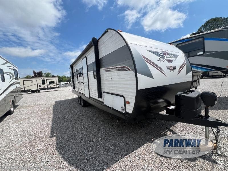 2022 Coachmen Shasta 25RB - Used Travel Trailer For Sale by Parkway RV Center in Ringgold, Georgia