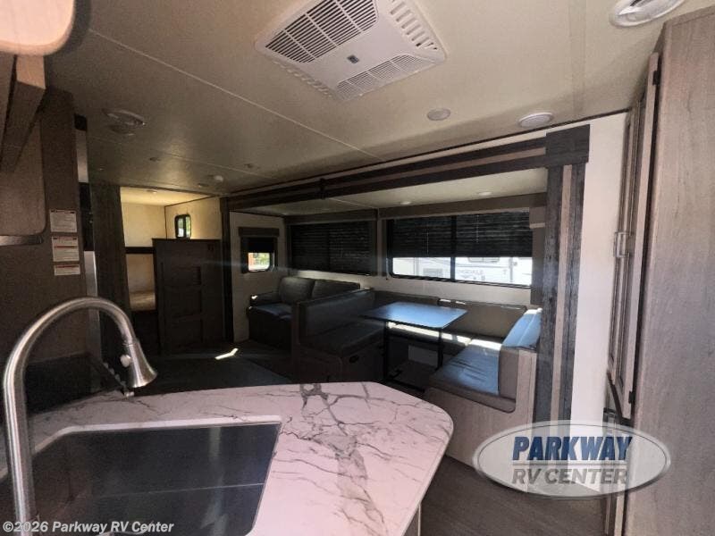 2021 Hideout 28BHS by Keystone from Parkway RV Center in Ringgold, Georgia