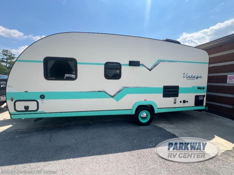 2017 Vintage Cruiser 19RBS by Gulf Stream from Parkway RV Center in Ringgold, Georgia