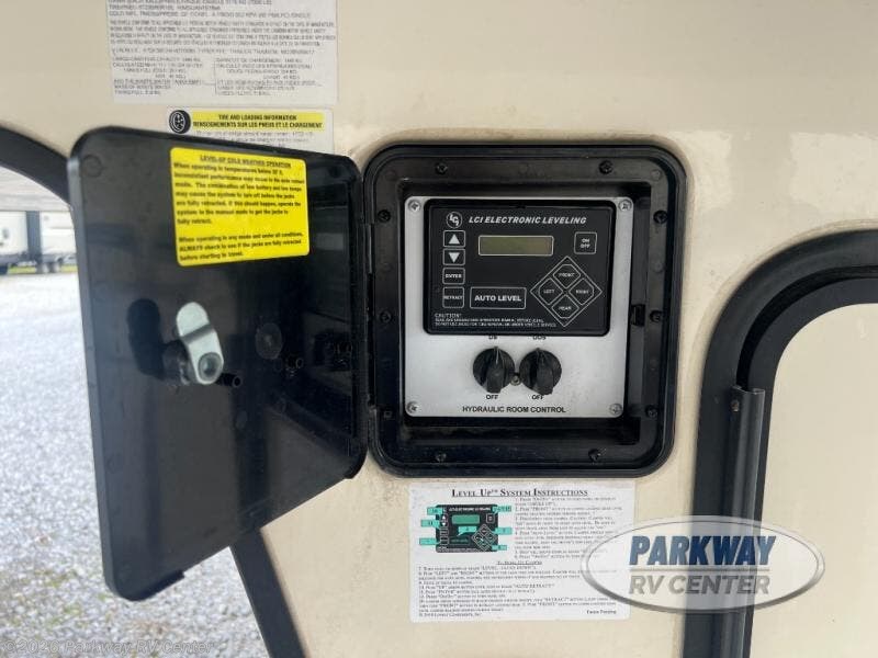 Used 2017 Keystone Montana 3950 BR available in Ringgold, Georgia