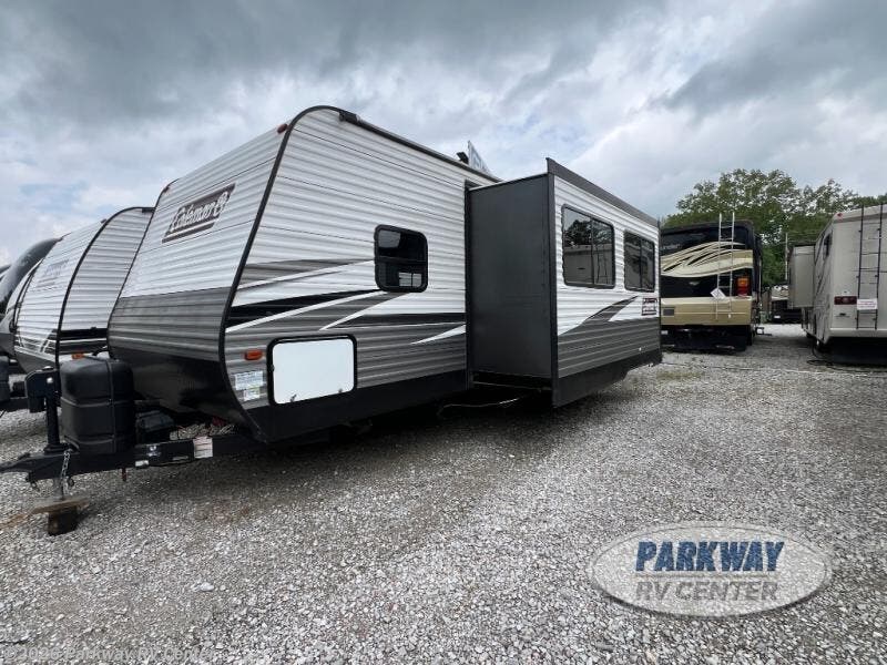 Used 2021 Coleman Lantern Series 263BH available in Ringgold, Georgia