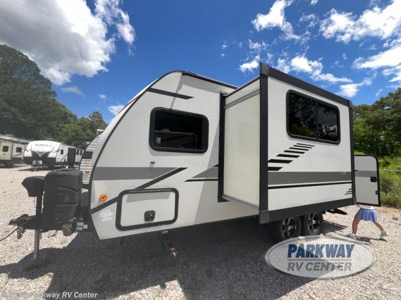 2021 Micro Minnie 2100BH by Winnebago from Parkway RV Center in Ringgold, Georgia