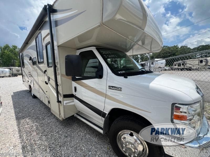 2019 Leprechaun 319MB Ford 450 by Coachmen from Parkway RV Center in Ringgold, Georgia