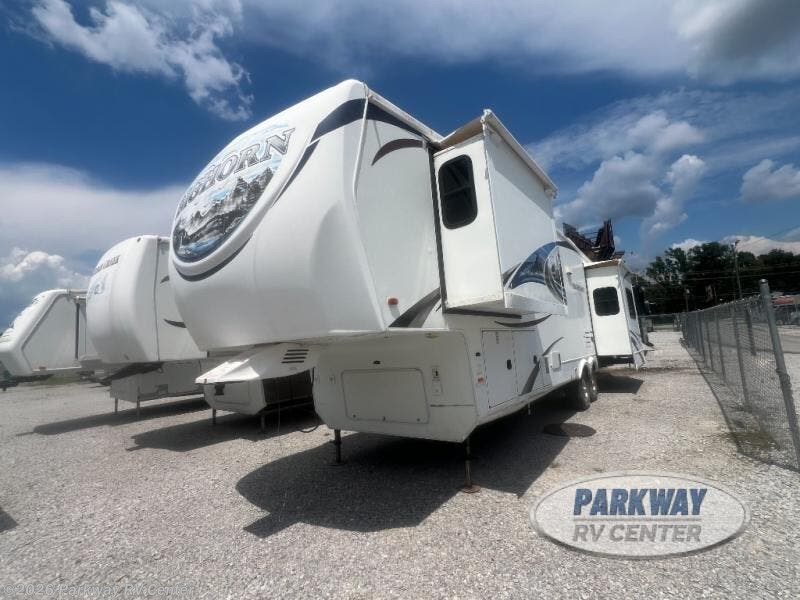 2011 Bighorn 3410RL by Heartland from Parkway RV Center in Ringgold, Georgia