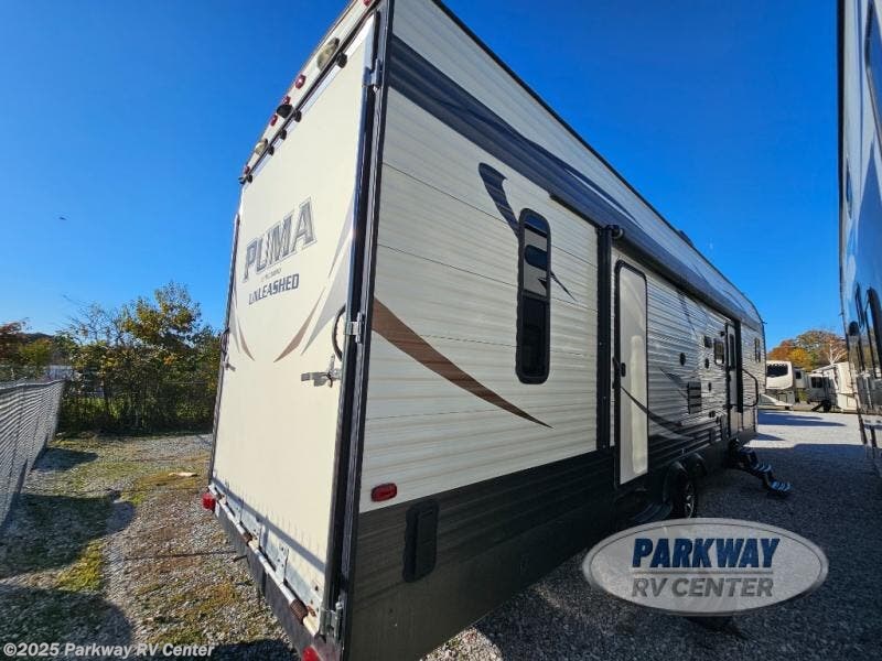 2017 Puma Unleashed 373-QSI by Palomino from Parkway RV Center in Ringgold, Georgia
