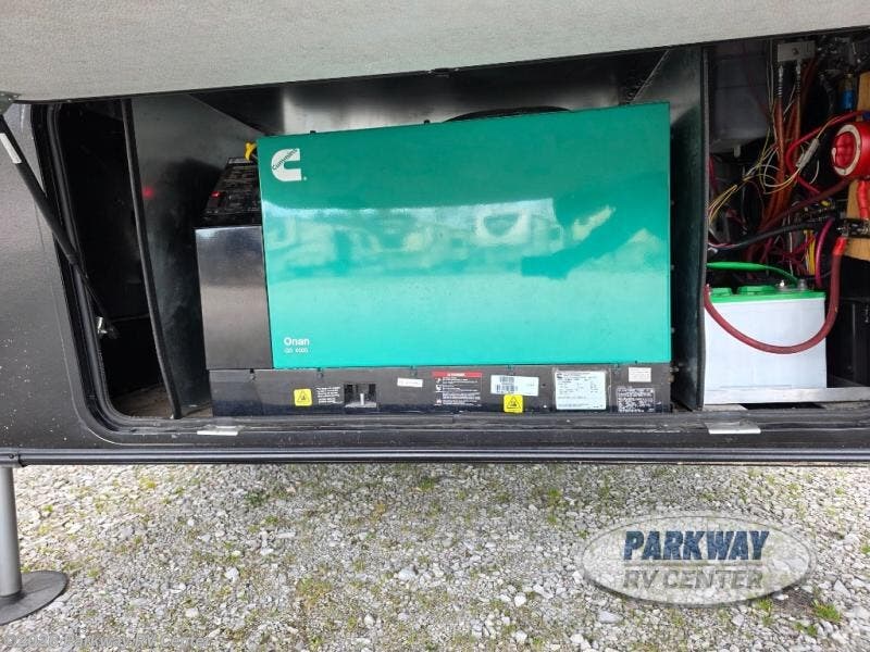 2016 Carriage CG40RL by CrossRoads from Parkway RV Center in Ringgold, Georgia