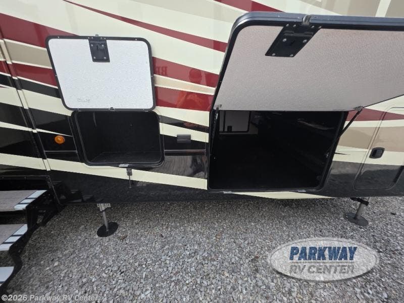 2017 Redwood 3821RL by Redwood RV from Parkway RV Center in Ringgold, Georgia