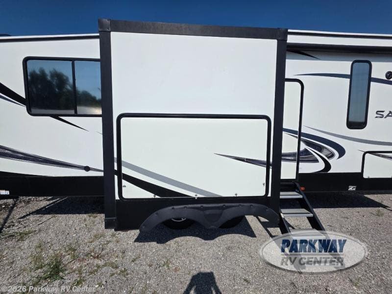 Used 2019 Forest River Sabre 32SKT available in Ringgold, Georgia
