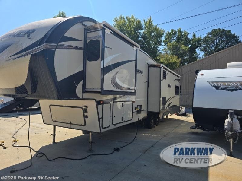 2018 Crusader 322RES by Prime Time from Parkway RV Center in Ringgold, Georgia