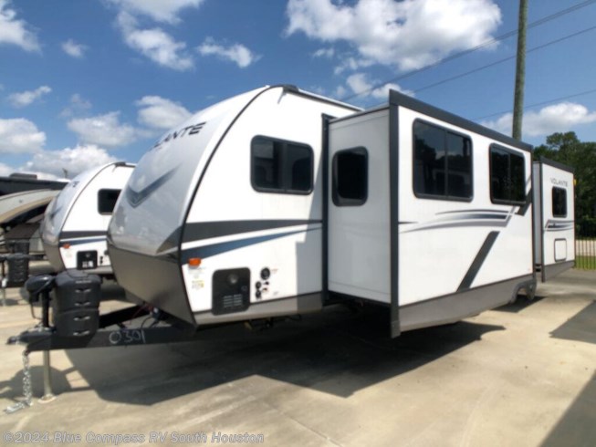 2023 Volante 27FK by CrossRoads from Blue Compass RV South Houston in Alvin, Texas