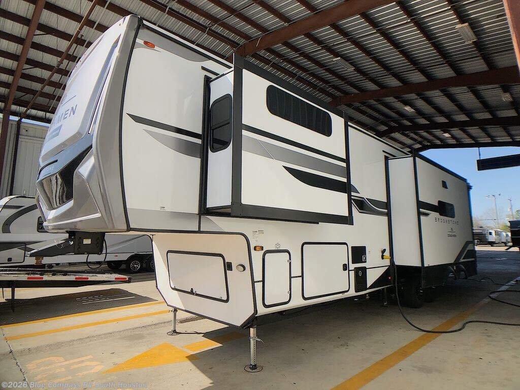 New 2025 Coachmen Brookstone 318RLL available in Alvin, Texas