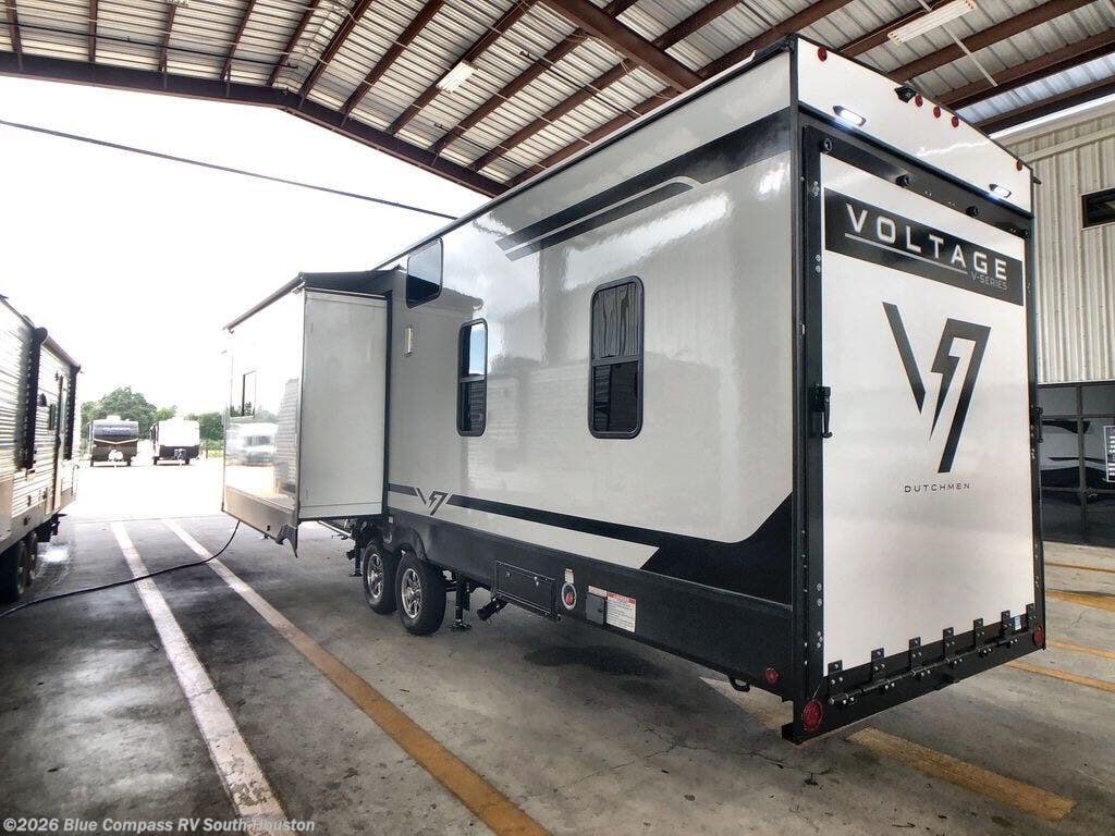 New 2026 Dutchmen Voltage V-Series 3800 available in Alvin, Texas
