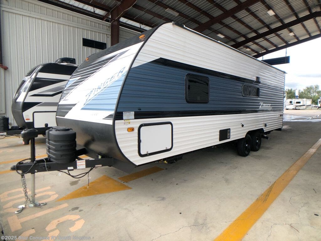Used 2025 CrossRoads Zinger Lite 252BH available in Alvin, Texas