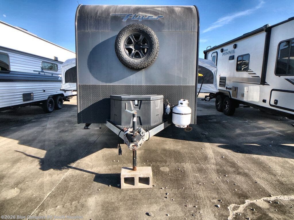2021 inTech Flyer DISCOVER - Used Travel Trailer For Sale by Blue Compass RV South Houston in Alvin, Texas