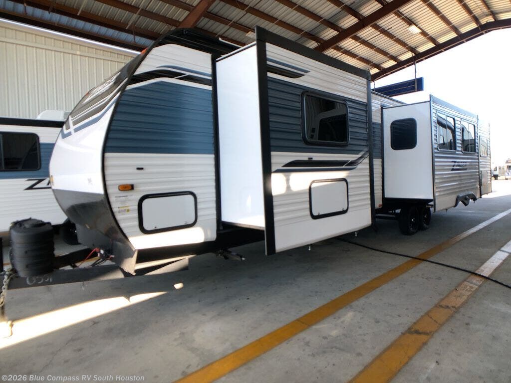 2026 Dutchmen Voltage V-Series 4250 - New Toy Hauler For Sale by Blue Compass RV South Houston in Alvin, Texas