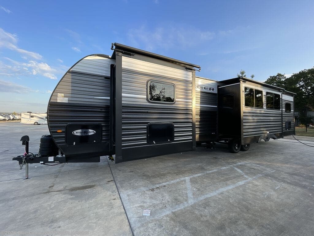 2026 Zinger 390DB by CrossRoads from Blue Compass RV South Houston in Alvin, Texas