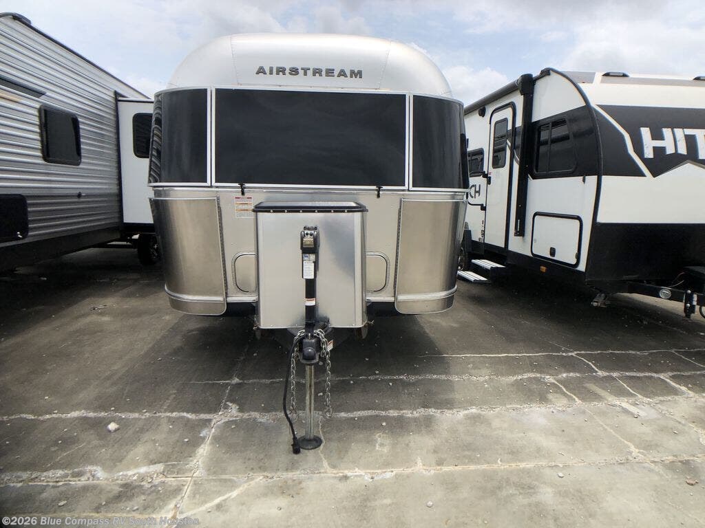 2021 Globetrotter 27FB by Airstream from Blue Compass RV South Houston in Alvin, Texas