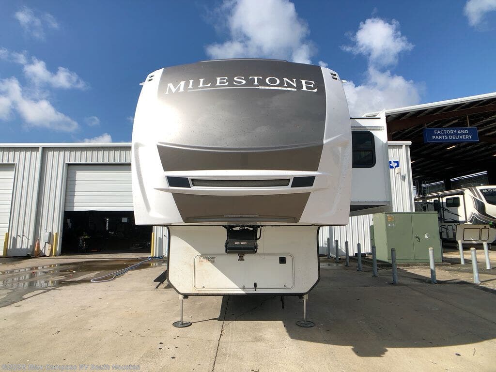 2027 Heartland Milestone 31RL - New Fifth Wheel For Sale by Blue Compass RV South Houston in Alvin, Texas