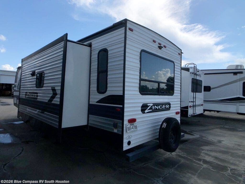 Used 2022 CrossRoads Zinger 292RE available in Alvin, Texas