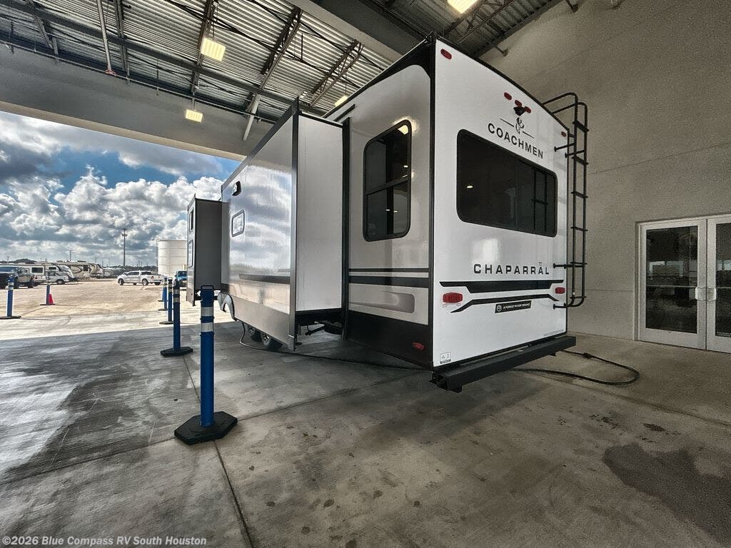 2027 Chaparral 360IBL by Coachmen from Blue Compass RV South Houston in Alvin, Texas