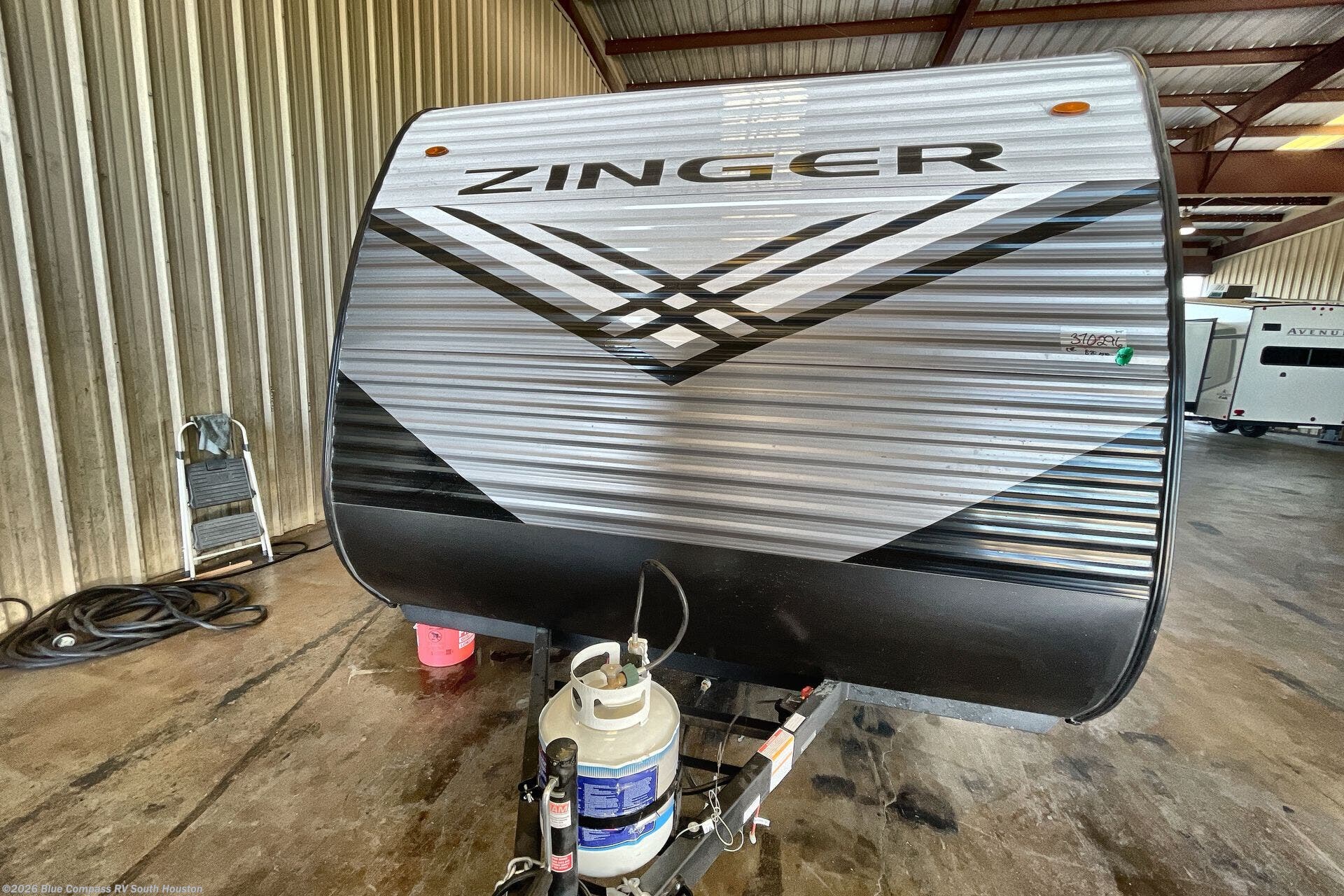 2026 Zinger Lite 12RD by CrossRoads from Blue Compass RV South Houston in Alvin, Texas