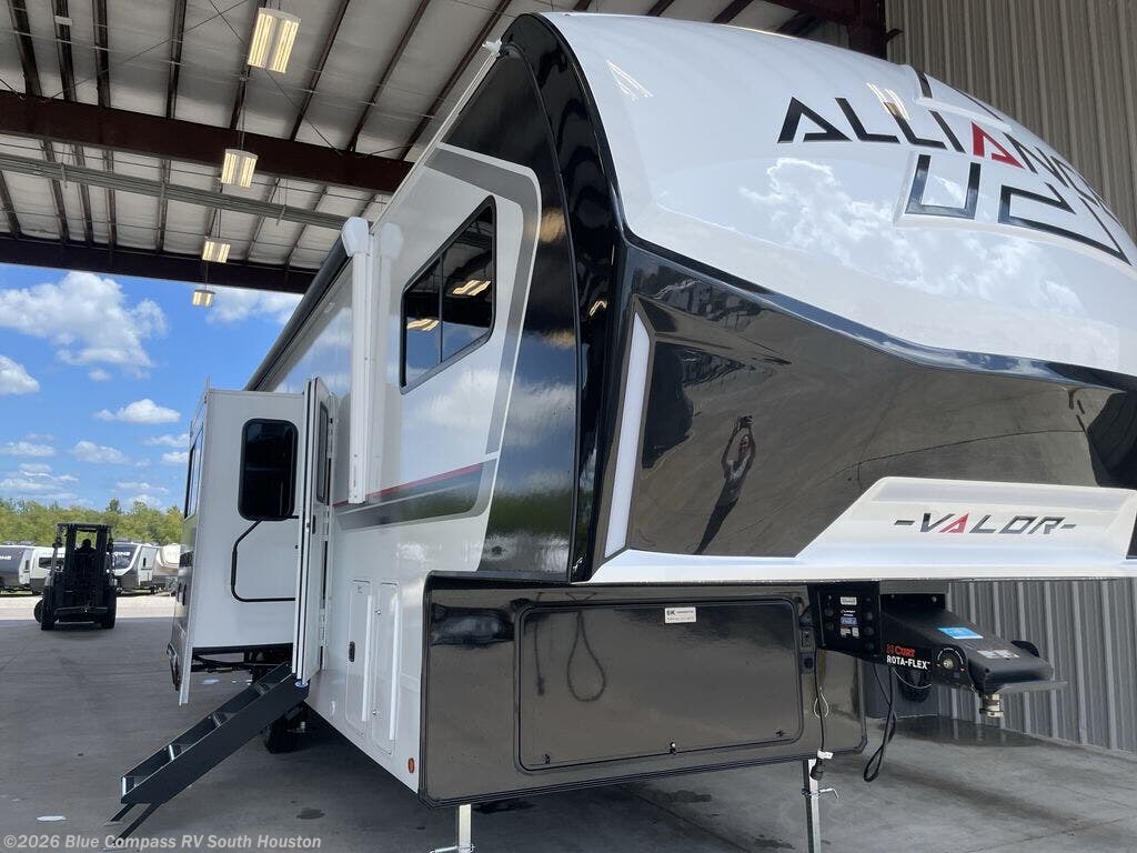 2027 Valor All-Access 32A10 by Alliance RV from Blue Compass RV South Houston in Alvin, Texas