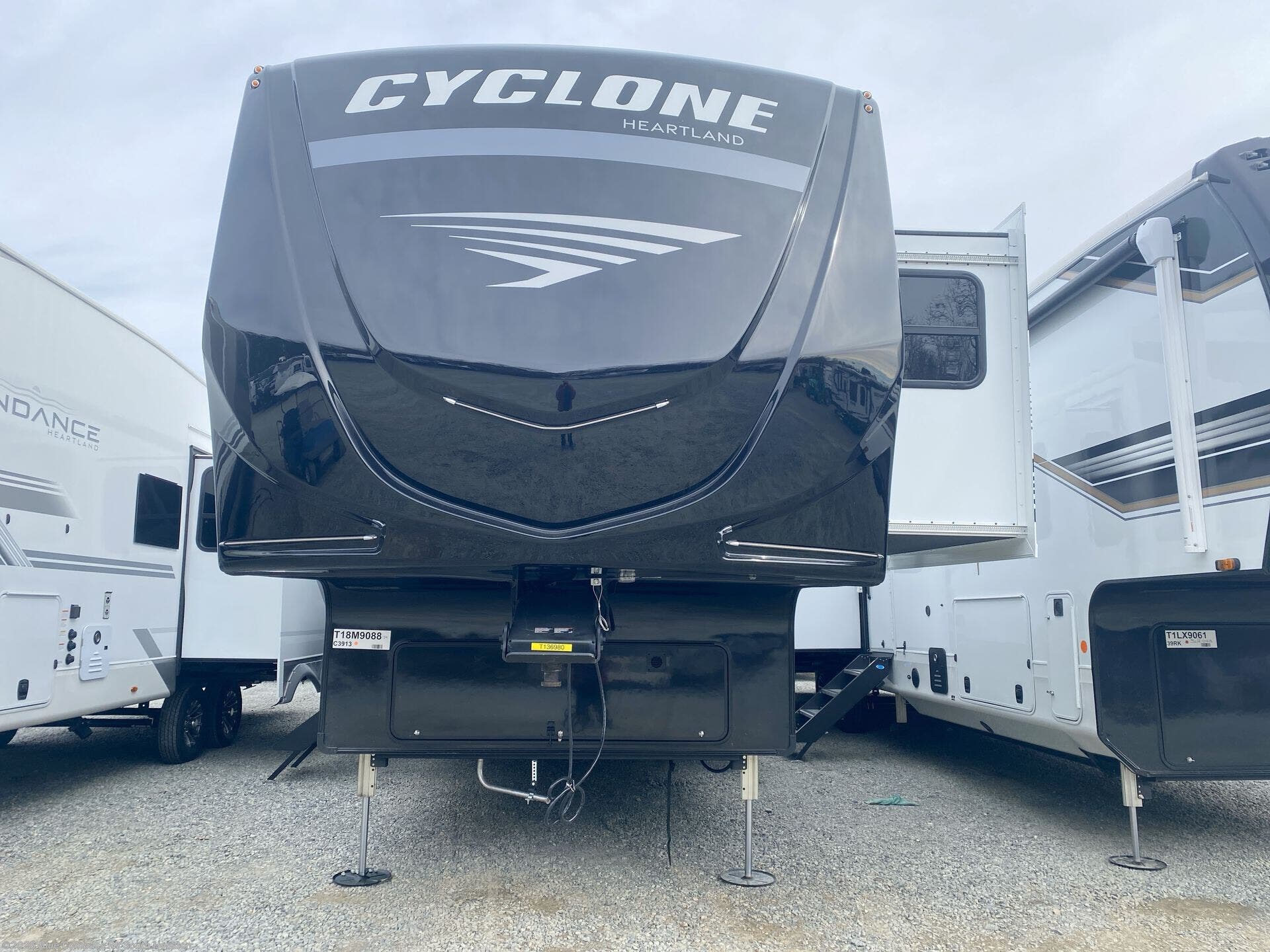 New 2027 Heartland Cyclone 3913 available in Alvin, Texas