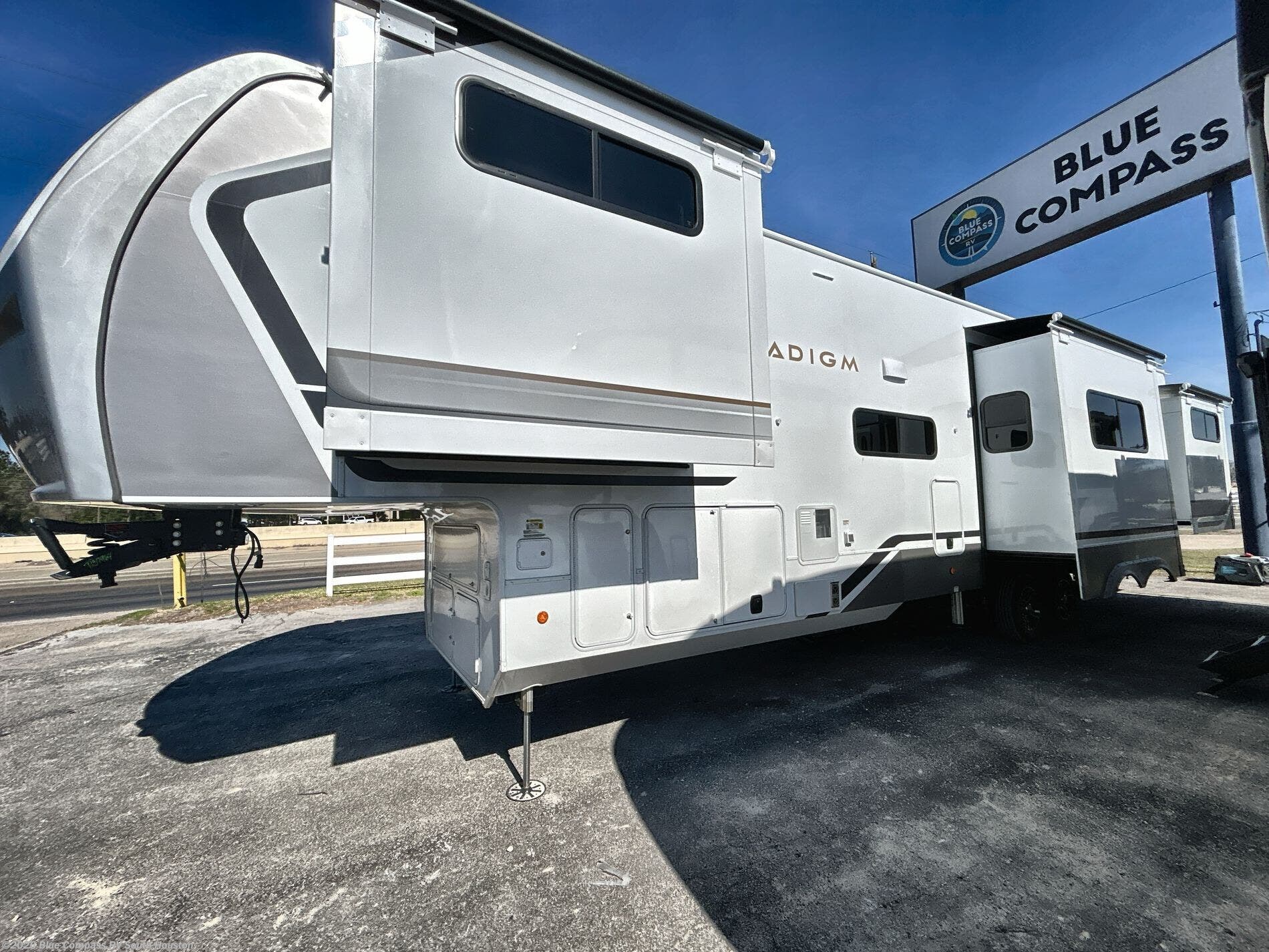 New 2026 Alliance RV Paradigm 395DS available in Alvin, Texas