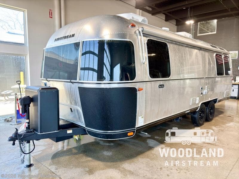2025 Flying Cloud 27FB by Airstream from Woodland Airstream in Grand Rapids, Michigan