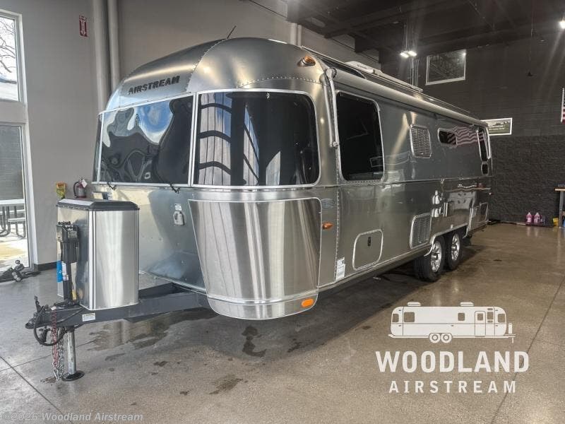 2015 Flying Cloud 25 RB by Airstream from Woodland Airstream in Grand Rapids, Michigan
