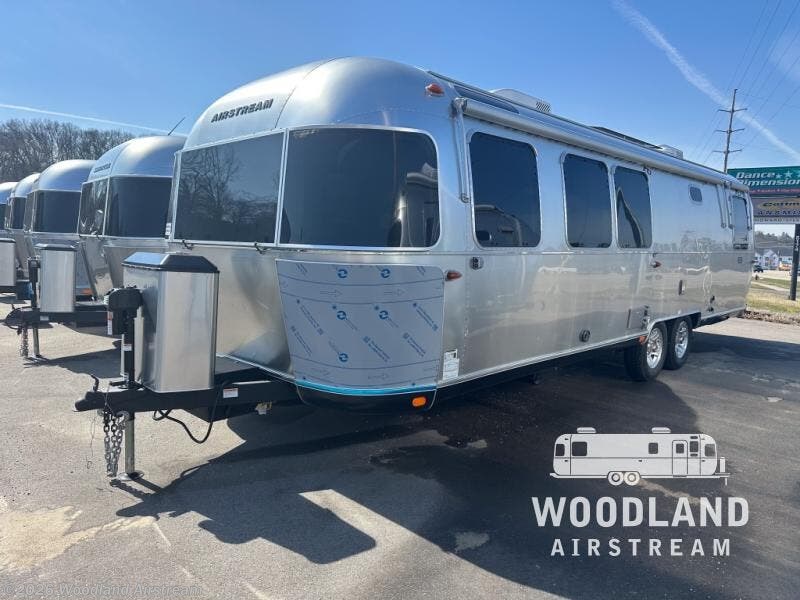 2026 Classic 30RB by Airstream from Woodland Airstream in Grand Rapids, Michigan