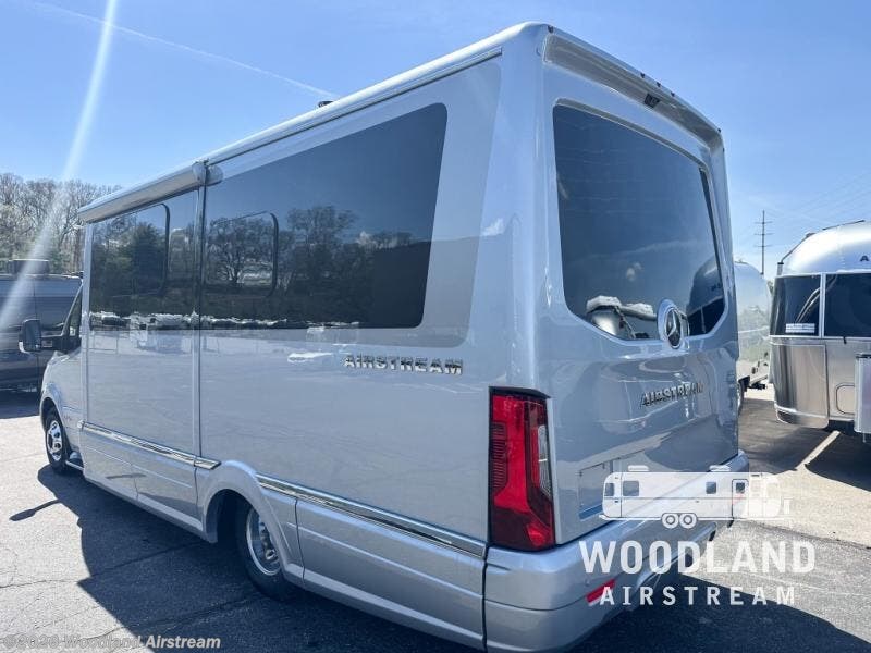 New 2026 Airstream Atlas Murphy Suite available in Grand Rapids, Michigan