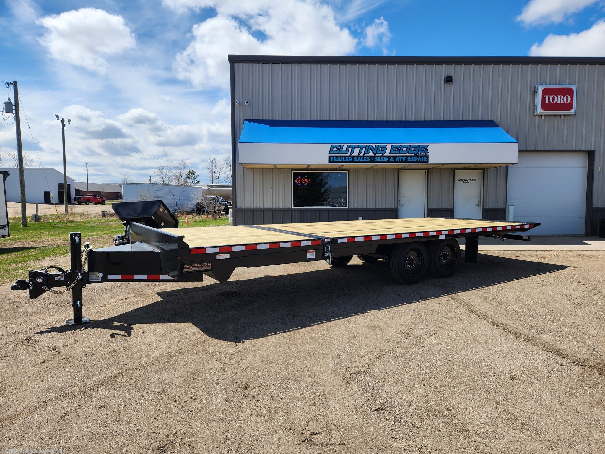 2026 Midsota 24' Deckover tilt, 8k axles